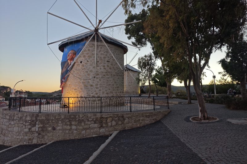 Alaçatı windmills (Alaçatı Yel Değirmenleri)